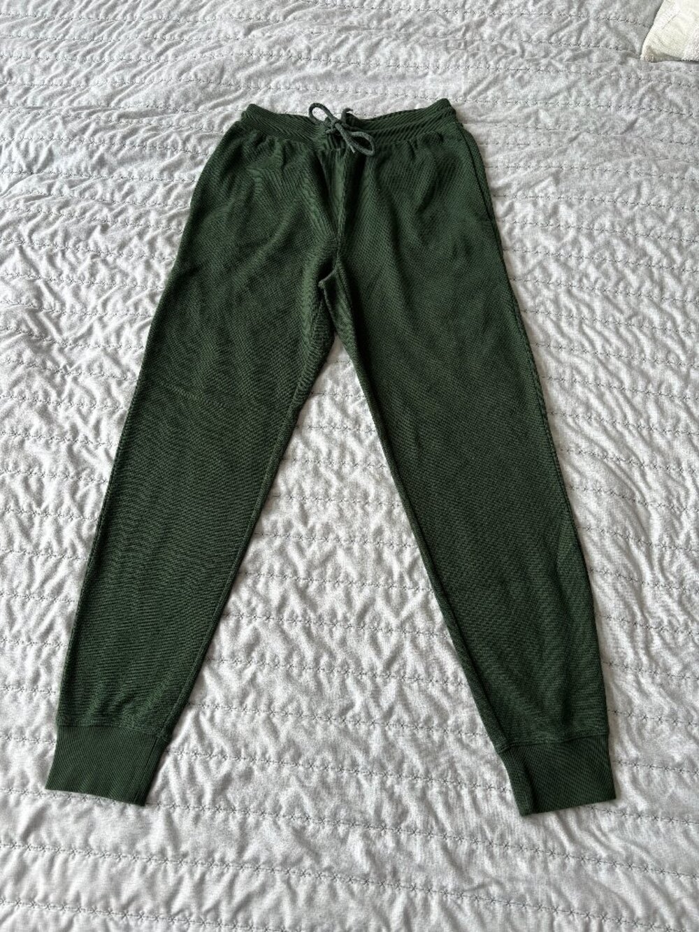 NWOT - Sunday Best Aritzia Green Leggings - Super Comfy